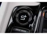 Honda S+ Shift ドライバーに呼応する変速フィールが新感覚の操る喜びをもたらす「Honda S+ Shift」を搭載します。