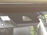 【トヨタセーフティセンス】走行中に前方の車両等を認識し、衝突しそうな時は警報とブレーキで衝突回避と被害軽減をアシスト。より安全にドライブをお楽しみいただけます。