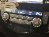 オートエアコンのお車ですので室内の温度をスムーズに調整してくれます♪