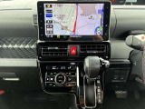 地デジチューナー内臓型、多機能タッチパネルメモリーナビゲーションを装備しています。
