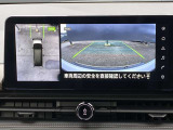 車の上から見下ろしたような360度見えるアラウンドビューモニター搭載してます!狭い駐車場や暗い場所でも安心して駐車出来ます!