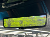 【デジタルインナーミラー】後席の大きな荷物や同乗者で後方が確認しづらい時でも安心!カメラが撮影した車両後方の映像をルームミラー内に表示。クリアな視界で状況の確認が可能です!