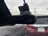 【ドライブレコーダー】映像・音声などの運転中の記録を残します。事故などを起こした起こされた時の証拠になりえますので、もしも時でも安心ですね。