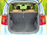 普段のお買い物や通勤、送迎等に十分な荷室スペースを確保しております。セカンドシートを倒すと、大きな荷物の積載も可能です♪