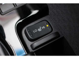 運転席&助手席にシートヒーターを装備!寒い日のドライブを快適に。温度は2段階の調節ができます。