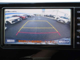 バックガイドモニターで、後方を確認しながら安心して駐車することができます。運転初心者も熟練者も必須の機能ですよ!