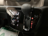 操作しやすいインパネシフト!オートエアコンも装備ですよ(^^♪