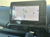 純正のメモリーナビ搭載です。初めての場所でも安心ですね♪