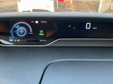 メーターは見やすいです!特に速度計も明るくて見やすくなっております!
