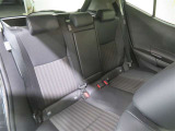 後列シートも足元のスペースに余裕があり、快適にお乗りいただけます♪