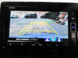 バックカメラの画像です。ガイドラインがスムースな車庫入れをサポートいたします!車庫入れの安心感がアップしますね☆