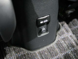 非常時やキャンプなどに役立つAC100Vコンセント付きです。