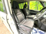 運転席シート廻りは使用感も少なく、良好な状態となっています。丁寧に使われていたことがよくわかりますね。