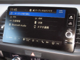 ナビゲーションはホンダコネクトディスプレイを装着しております。AM、FM、Bluetooth、フルセグTVがご使用いただけます。初めて訪れた場所でも道に迷わず安心ですね!