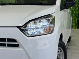 【LEDヘッドライト】悪天候や夜間走行時も良好な視界を確保し安心して運転できる高輝度LEDヘッドライトを装備!点灯速度が早く、消費電力も抑えられています。