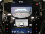 フロントグリルにカメラを装備し、11.6インチディスプレイで映像を確認可能。見通しの悪い交差点での安全性を向上させ、駐車や発進時の前方確認を効率よくサポートします。