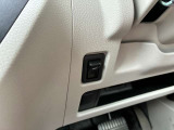 運転席にはシートヒーターがついております♪寒い日の強い味方です☆