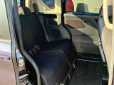 後席の間口も広いので、乗り降りも快適です。