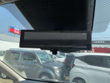 インテリジェントルームミラーはフル乗車でも後方が確認できます。