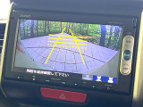 【バックカメラ】駐車時に後方がリアルタイム映像で確認できます。大型商業施設や立体駐車場での駐車時や、夜間のバック時に大活躍!運転スキルに関わらず、今や必須となった装備のひとつです!