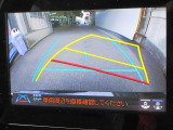 バックガイドモニターで、後方を確認しながら安心して駐車することができます。運転初心者も熟練者も必須の機能ですよ!