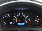 とっても見やすいメーターです。夜間時はラグジュアリーな気分にさせてくれる照明が魅力ですので、夜のドライブも楽しみになりますよ♪