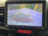 【バックカメラ】駐車時に後方がリアルタイム映像で確認できます。大型商業施設や立体駐車場での駐車時や、夜間のバック時に大活躍!運転スキルに関わらず、今や必須となった装備のひとつです!