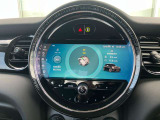 MINI Cardご用意しております。充実のポイントプログラムや多様なサービスの他にカード契約期間中はMINI エマージェンシー・サービスが24時間365日ご利用いただけます。