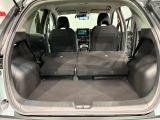 リアシートを倒すと、ラゲッジスペースを広くお使いいただけます!