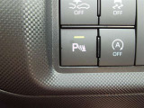 コーナーセンサーを車の前後に装備。障害物までの距離に応じて警告音を変えてお知らせ。縦列駐車時や駐車場・車庫などでの取り回しをサポートします。詳細は販売店スタッフまでおたずねください。