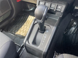 店舗にて現車の確認もいただけますので、お電話で在庫のご確認の上是非ご来店くださいませ。