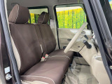 運転席シート廻りは使用感も少なく、良好な状態となっています。前オーナー様が丁寧に使っていたことがよくわかりますね。