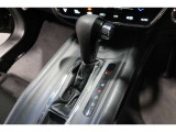 扱いやすい位置に配置されたフロアオートマチックです☆CVTを採用で滑らかでスムーズな走りが楽しめますよ♪