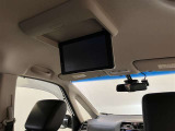 後席モニター付き!これならTV・DVD見ながらお出かけも飽きませんね!