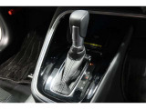 扱いやすい位置に配置されたフロアオートマチックです☆CVTを採用で滑らかでスムーズな走りが楽しめますよ♪