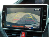 バックガイドモニターで、後方を確認しながら安心して駐車することができます。運転初心者も熟練者も必須の機能ですよ!