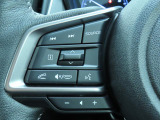■オーディオやナビゲーションを操作する為のリモコン装備。各種スイッチが集約されており、走行中でもハンドルから手を放さずに安全に操作できますので、事故防止に繋がります。