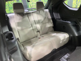 3列目シートはもちろん状態良好☆大人でもゆったりと座って頂けますので、大人数でのお出かけもラクラクです♪ご家族で、気の知れた仲間で、ドライブに行くのが楽しみですね♪