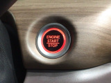 ワンプッシュでエンジンのスタート、ストップが出来て便利です。