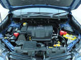 ■スバルと言えば水平対向エンジン。車体の低い位置に搭載されているので、万一の衝突時には、エンジンルームの下へ潜り込み、室内の乗員の被害軽減に貢献致します。