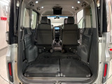 3列目シートを格納すればラゲッジスペースを更に広く使えます。