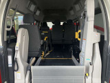車いす2脚タイプになります。