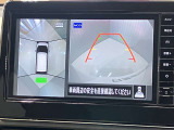 【アラウンドビューモニター】車を上から見下ろしているかのような映像で周囲の状況がひと目で確認、狭い駐車場に駐車するときも安心です♪
