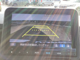 バックも安心のリアカメラ付いています。リアカメラがあると、いつでも安全にバックできますね。死角も減ります。ガイド線表示なので便利です。
