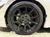ホイールだけでも車のイメージがかなり変わりますね。