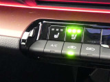 ヒーター&ベンチレーション付シートです。暑い時期も寒い冬も快適に過ごせるうれしい装備です。