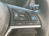 ハンドルの右側にはプロパイロットシステムのスイッチが付いているので、高速道路の運転が楽になりますよ!左側のオーディオ操作のスイッチにて音量調整等をナビを直接触ることなく操作ができます。