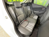 後部座席も気になるようなキズ・汚れやへたり等、大きなダメージはなく、良好な状態です。