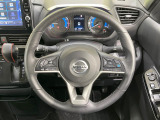 ステアリングも使用感が少なく、きれいな状態となっております♪