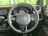 【純正革巻きステアリング】上質な革を使用することで、手にしっかり馴染みとても運転しやすいハンドルです♪
